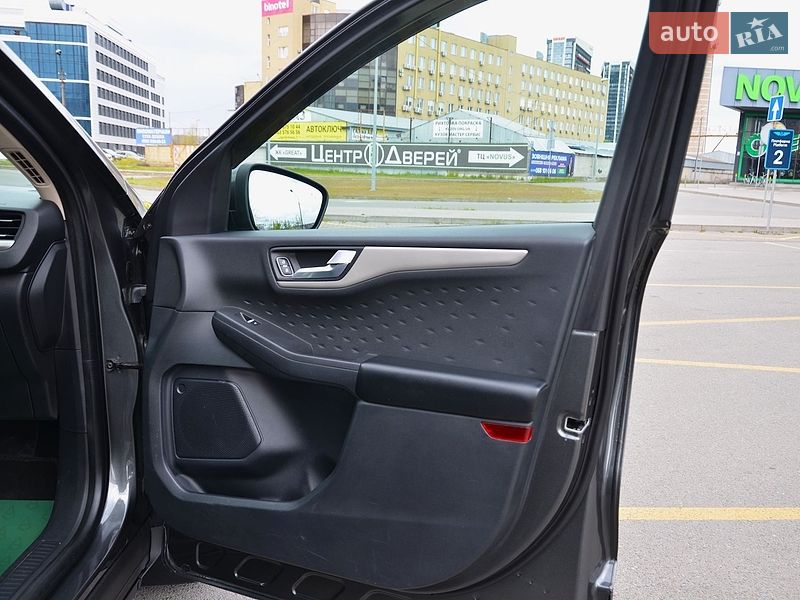 Позашляховик / Кросовер Ford Escape 2020 в Києві