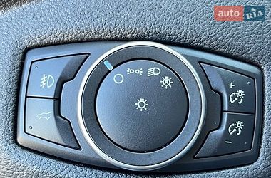 Внедорожник / Кроссовер Ford Escape 2019 в Львове