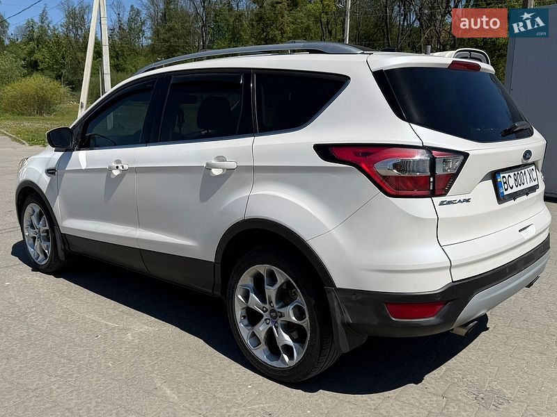 Внедорожник / Кроссовер Ford Escape 2016 в Львове