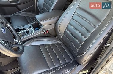 Внедорожник / Кроссовер Ford Escape 2016 в Львове