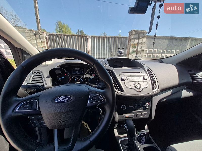 Внедорожник / Кроссовер Ford Escape 2018 в Львове