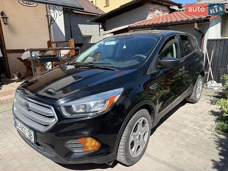 Внедорожник / Кроссовер Ford Escape 2017 в Львове