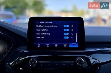 Внедорожник / Кроссовер Ford Escape 2023 в Киеве