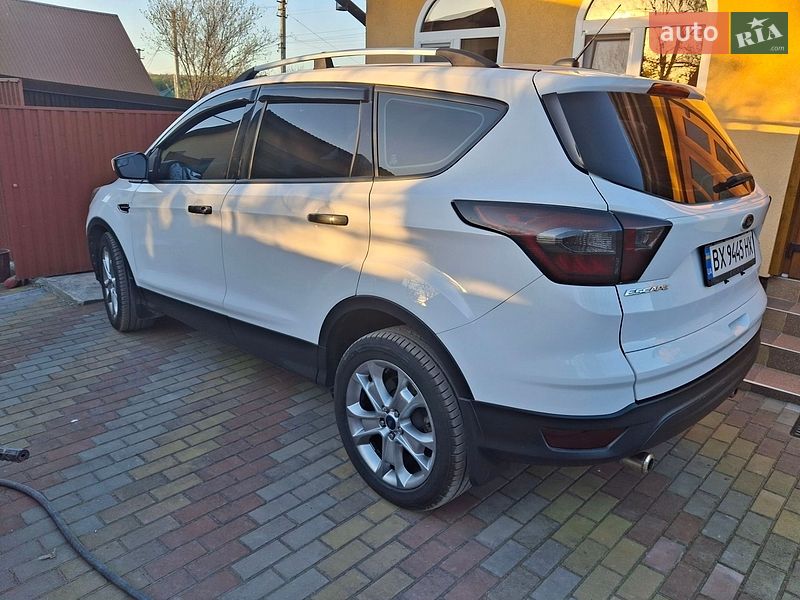 Внедорожник / Кроссовер Ford Escape 2019 в Изяславе