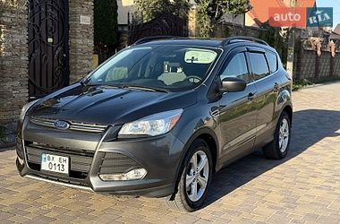 Внедорожник / Кроссовер Ford Escape 2016 в Ровно