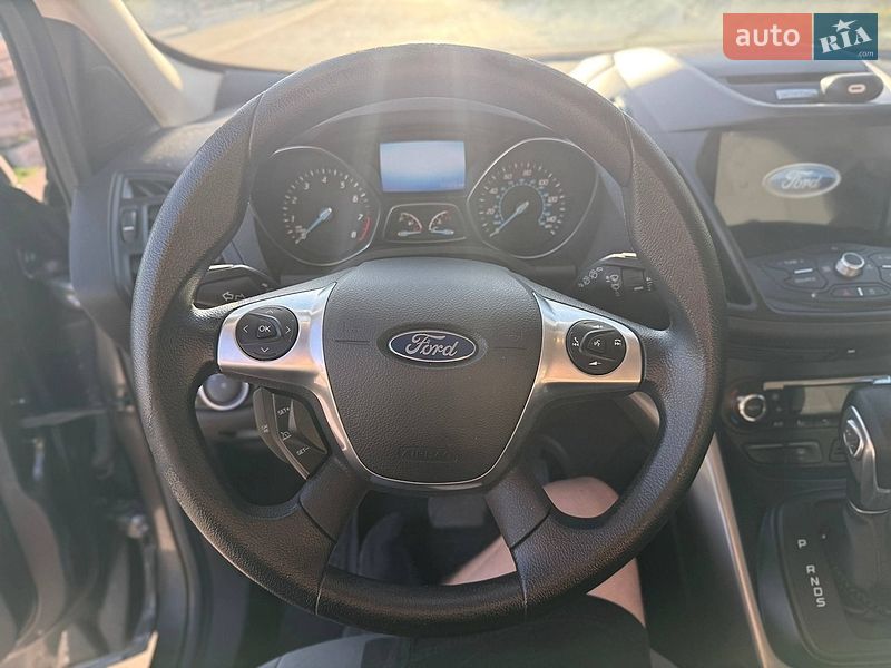 Внедорожник / Кроссовер Ford Escape 2016 в Ровно