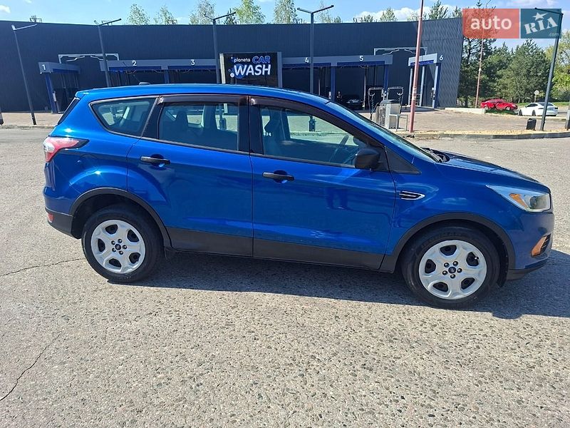 Позашляховик / Кросовер Ford Escape 2017 в Харкові