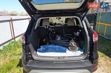 Внедорожник / Кроссовер Ford Escape 2015 в Полтаве