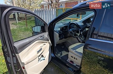 Внедорожник / Кроссовер Ford Escape 2015 в Полтаве