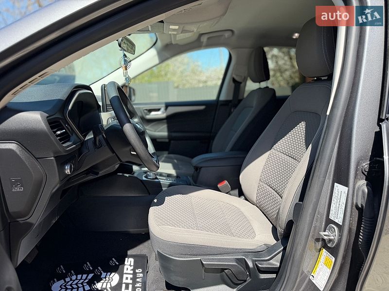 Внедорожник / Кроссовер Ford Escape 2021 в Ивано-Франковске