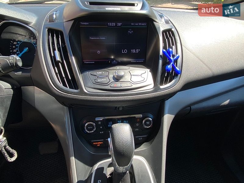Внедорожник / Кроссовер Ford Escape 2012 в Чернигове