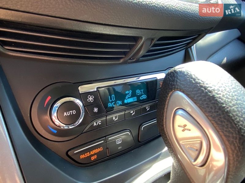 Внедорожник / Кроссовер Ford Escape 2012 в Чернигове