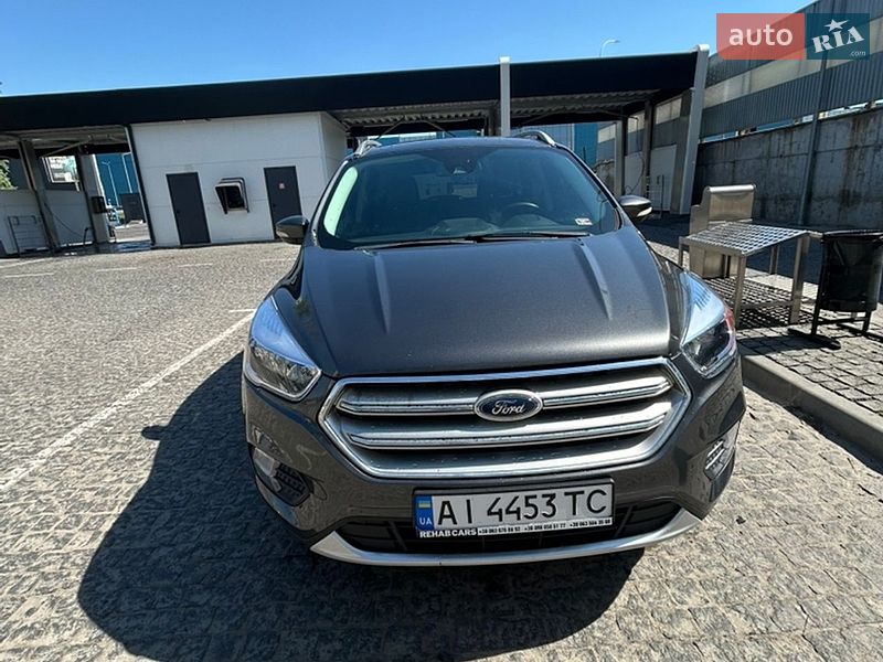 Внедорожник / Кроссовер Ford Escape 2017 в Киеве