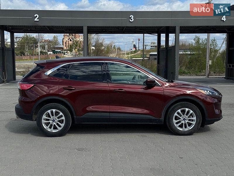 Внедорожник / Кроссовер Ford Escape 2021 в Львове