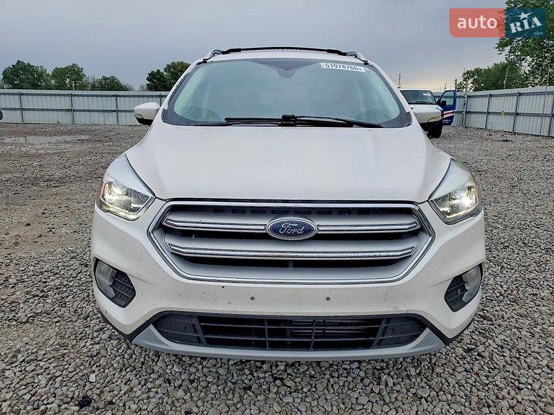 Внедорожник / Кроссовер Ford Escape 2018 в Львове
