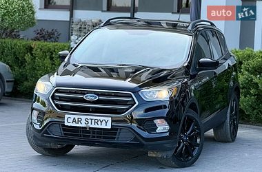 Внедорожник / Кроссовер Ford Escape 2018 в Стрые