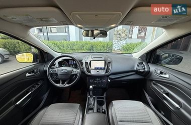 Внедорожник / Кроссовер Ford Escape 2018 в Стрые