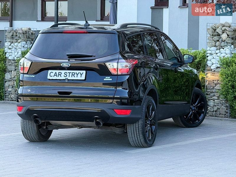 Внедорожник / Кроссовер Ford Escape 2018 в Стрые