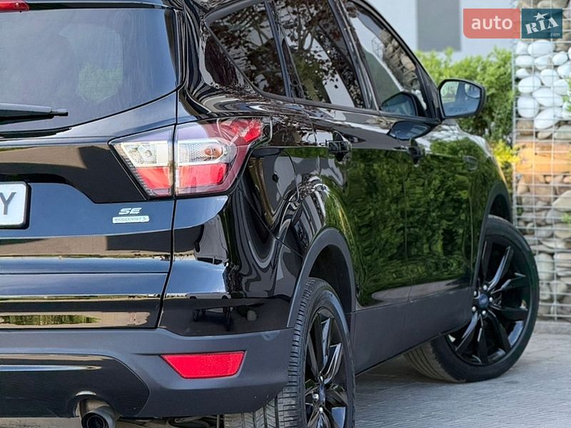 Внедорожник / Кроссовер Ford Escape 2018 в Стрые