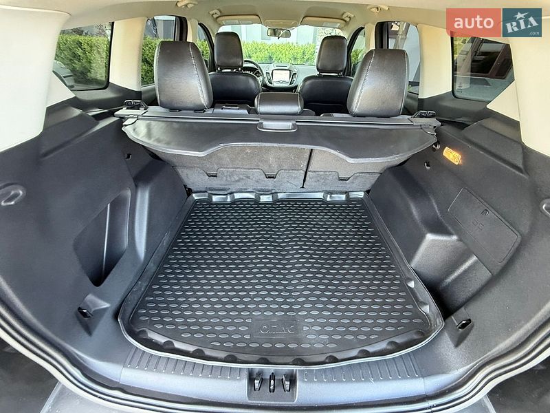 Внедорожник / Кроссовер Ford Escape 2018 в Стрые