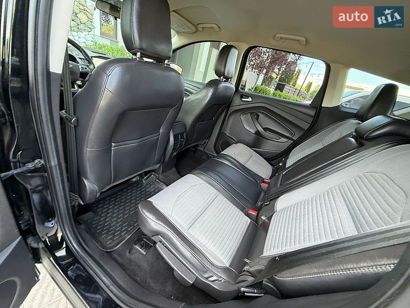 Внедорожник / Кроссовер Ford Escape 2018 в Стрые