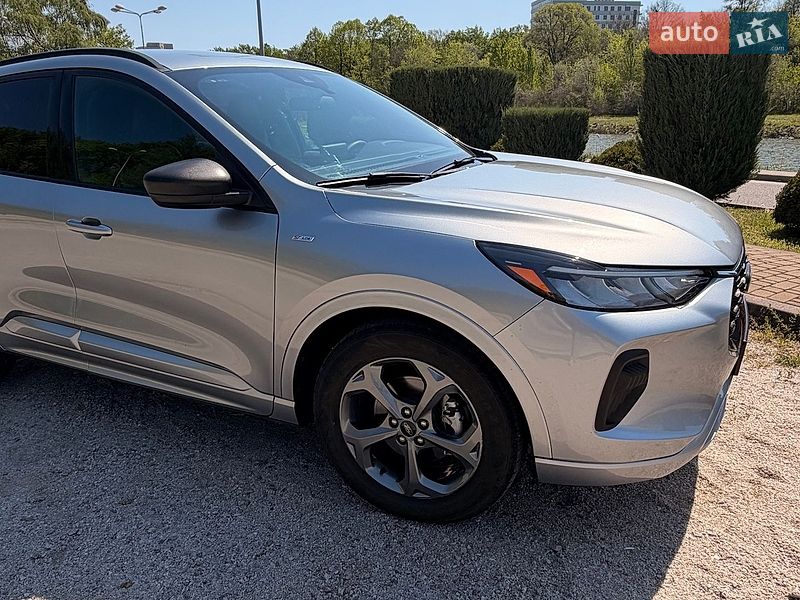 Позашляховик / Кросовер Ford Escape 2024 в Дніпрі