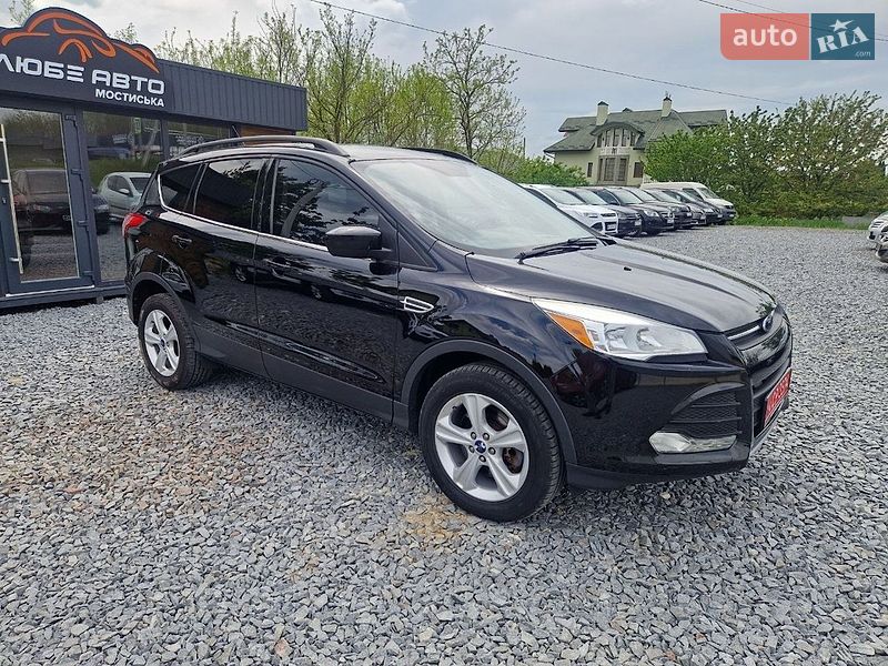 Позашляховик / Кросовер Ford Escape 2016 в Мостиській
