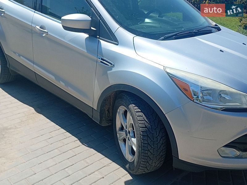 Позашляховик / Кросовер Ford Escape 2015 в Броварах