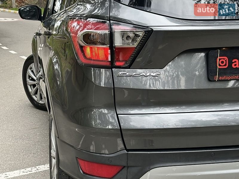 Внедорожник / Кроссовер Ford Escape 2016 в Белогородке