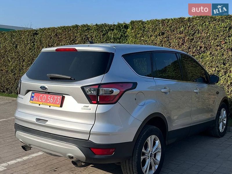 Позашляховик / Кросовер Ford Escape 2017 в Львові