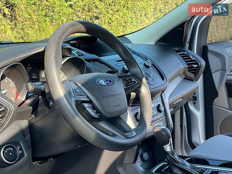 Позашляховик / Кросовер Ford Escape 2017 в Львові