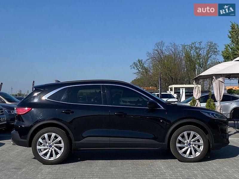 Внедорожник / Кроссовер Ford Escape 2021 в Киеве