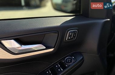 Внедорожник / Кроссовер Ford Escape 2021 в Киеве