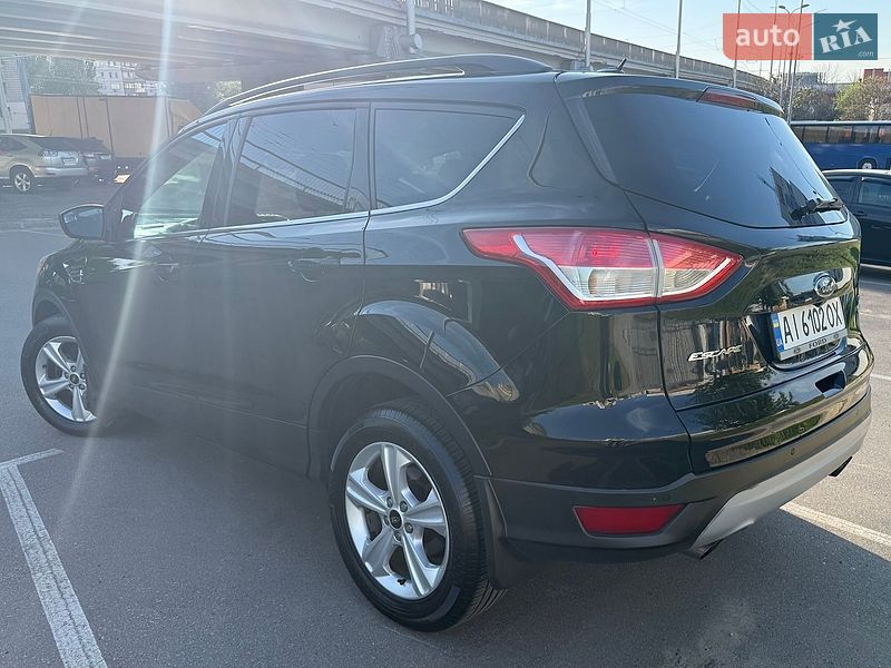 Позашляховик / Кросовер Ford Escape 2016 в Києві