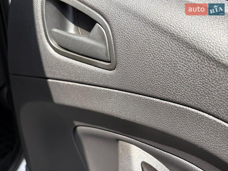 Внедорожник / Кроссовер Ford Escape 2019 в Стрые