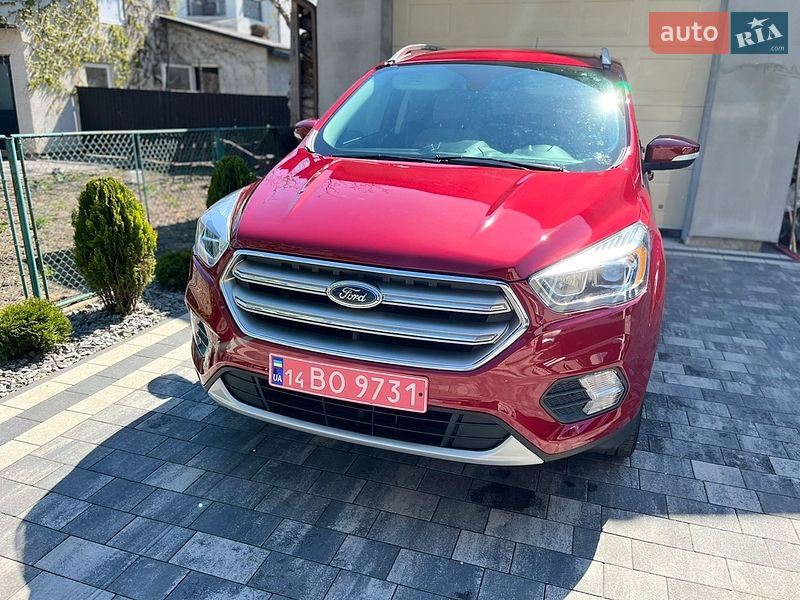 Внедорожник / Кроссовер Ford Escape 2017 в Каменке-Бугской