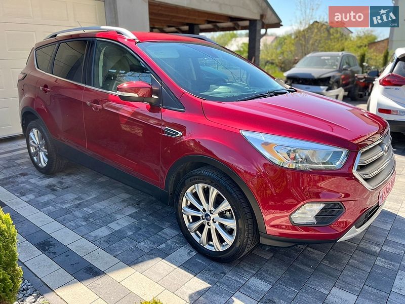 Внедорожник / Кроссовер Ford Escape 2017 в Каменке-Бугской