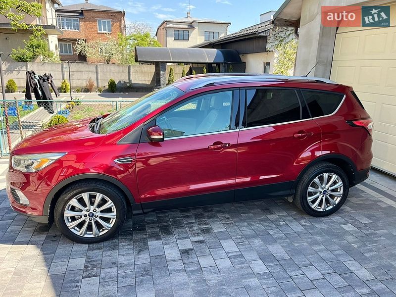 Внедорожник / Кроссовер Ford Escape 2017 в Каменке-Бугской