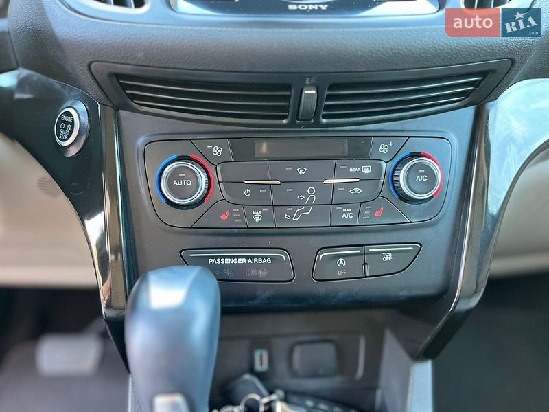 Внедорожник / Кроссовер Ford Escape 2017 в Каменке-Бугской