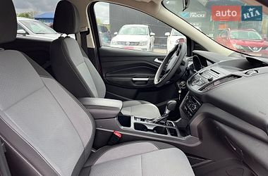 Позашляховик / Кросовер Ford Escape 2016 в Львові
