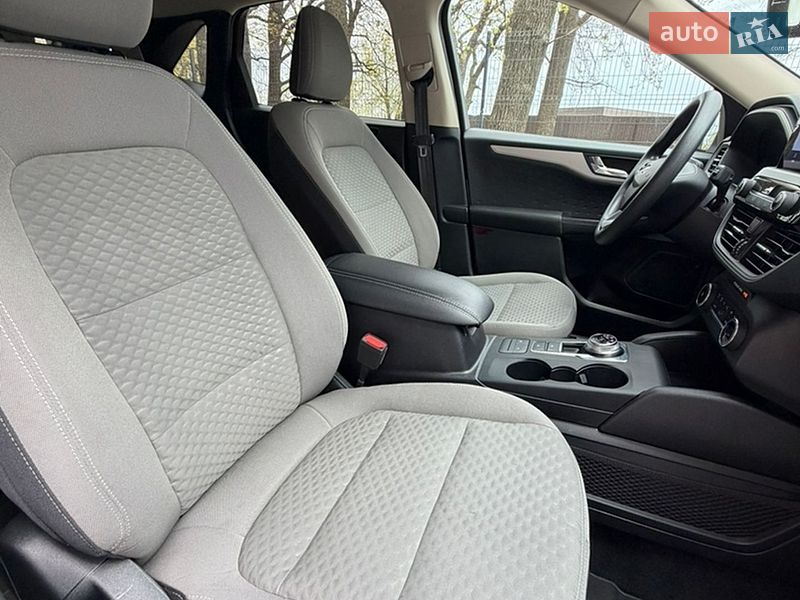 Внедорожник / Кроссовер Ford Escape 2019 в Чернигове