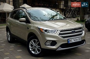 Позашляховик / Кросовер Ford Escape 2016 в Трускавці