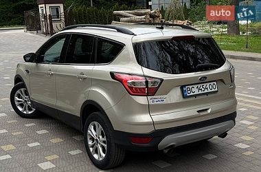 Позашляховик / Кросовер Ford Escape 2016 в Трускавці