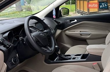 Позашляховик / Кросовер Ford Escape 2016 в Трускавці