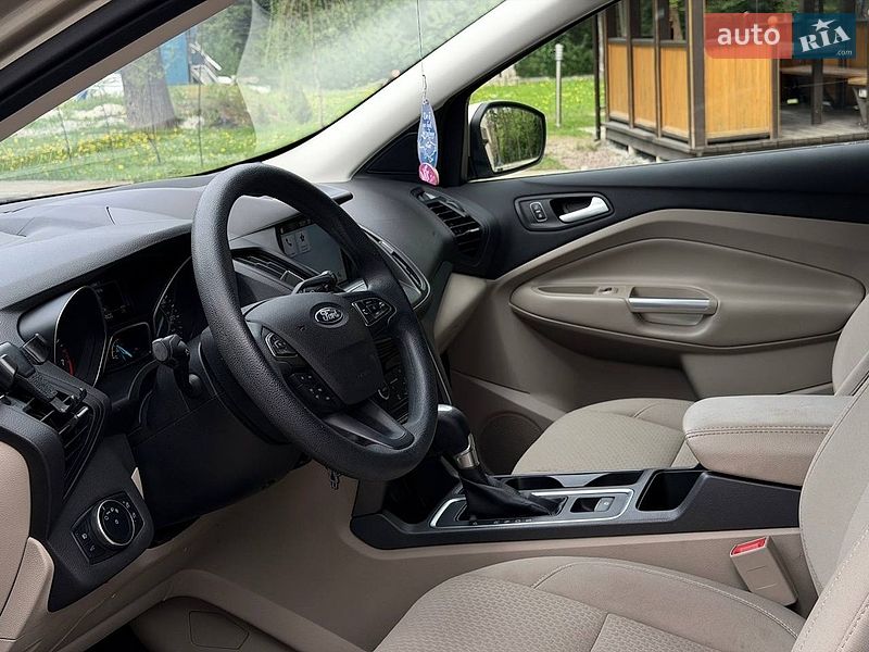 Позашляховик / Кросовер Ford Escape 2016 в Трускавці