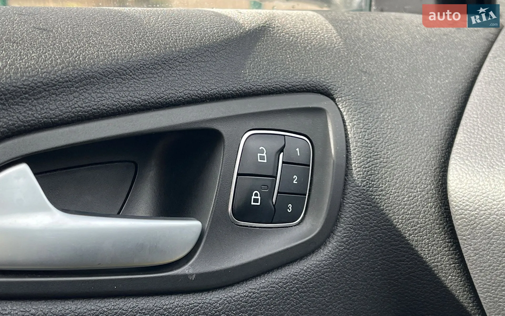 2018 Ford Escape - мініатюра 17