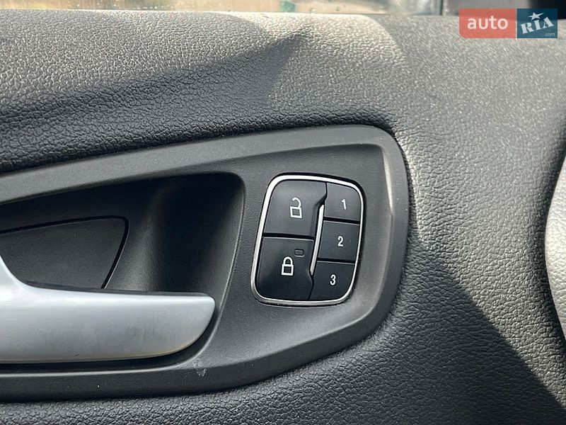 Внедорожник / Кроссовер Ford Escape 2018 в Коломые