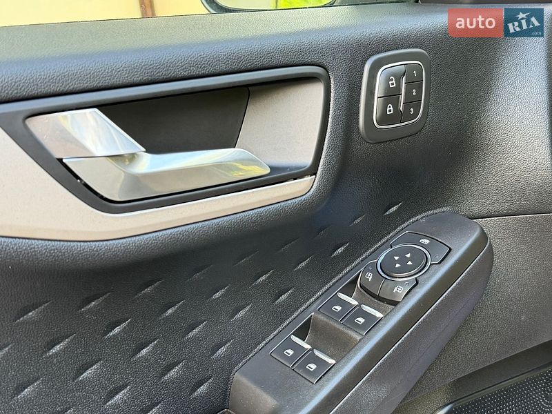 Позашляховик / Кросовер Ford Escape 2020 в Дрогобичі