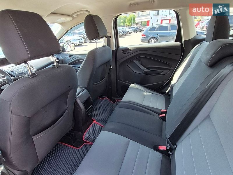 Позашляховик / Кросовер Ford Escape 2016 в Харкові