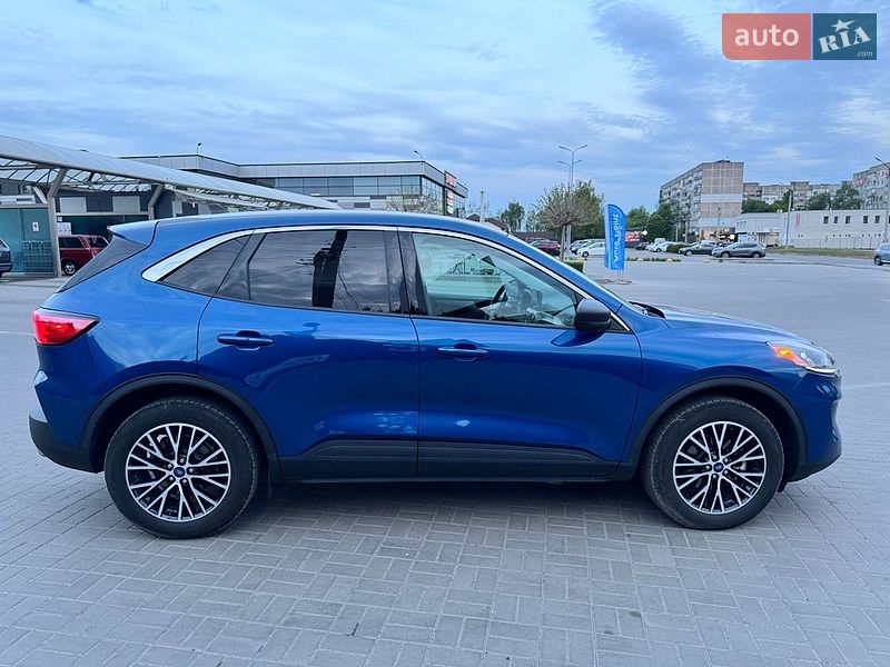 Внедорожник / Кроссовер Ford Escape 2022 в Черкассах